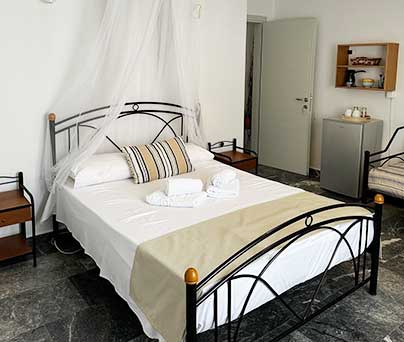 Stay at Sifnos at Kyrikos rooms